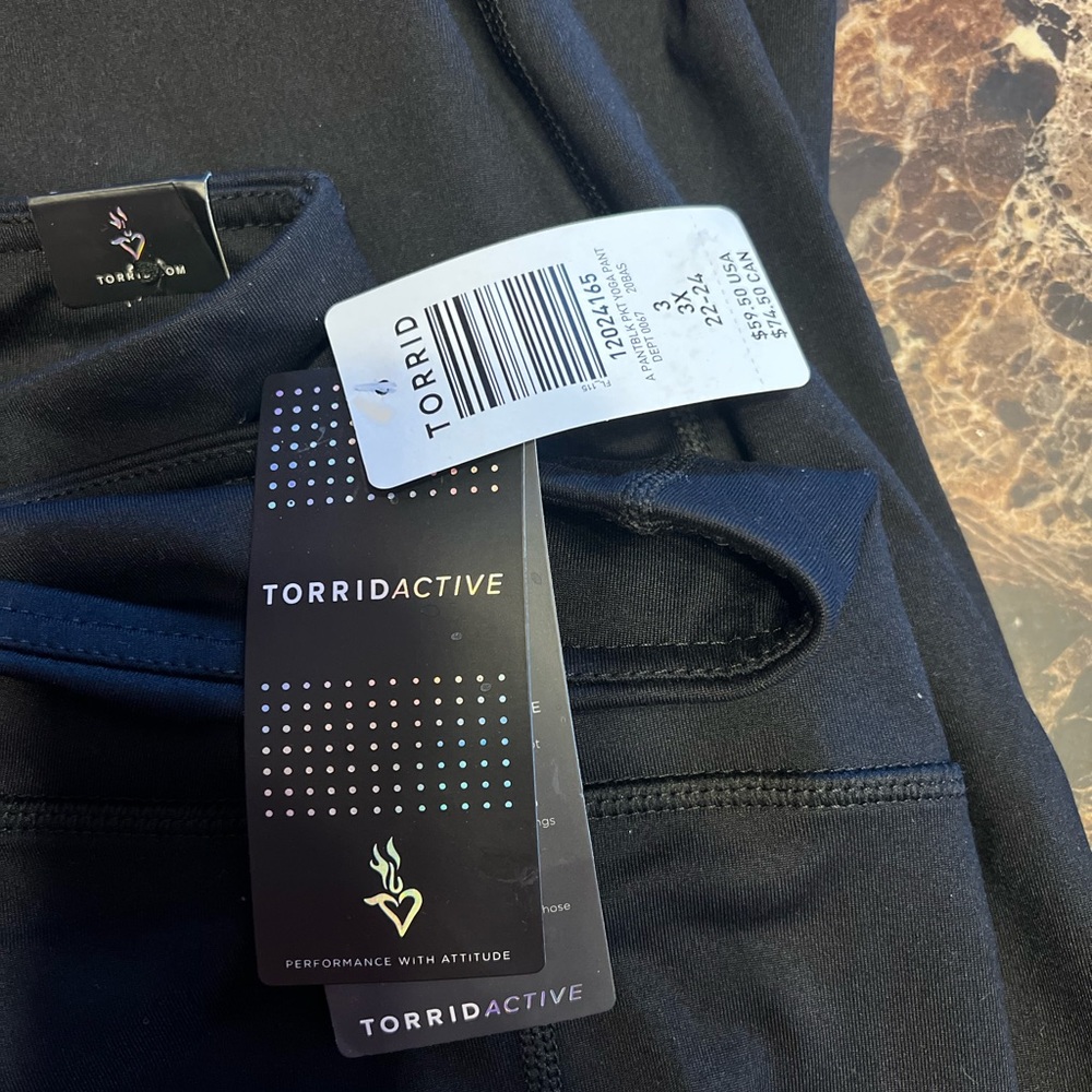 COPY - Torrid Active with pocket size 3 pants